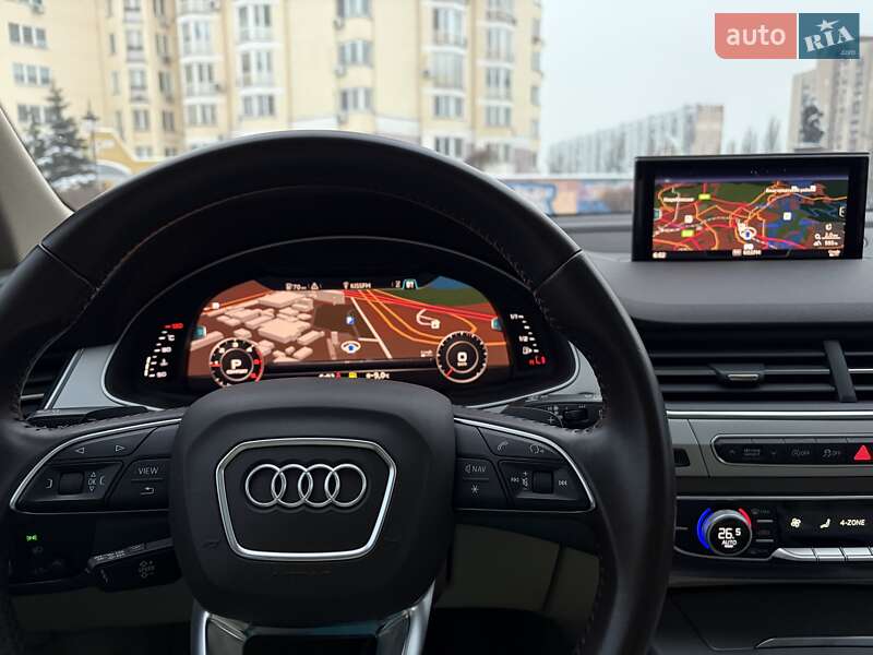 Внедорожник / Кроссовер Audi Q7 2016 в Киеве