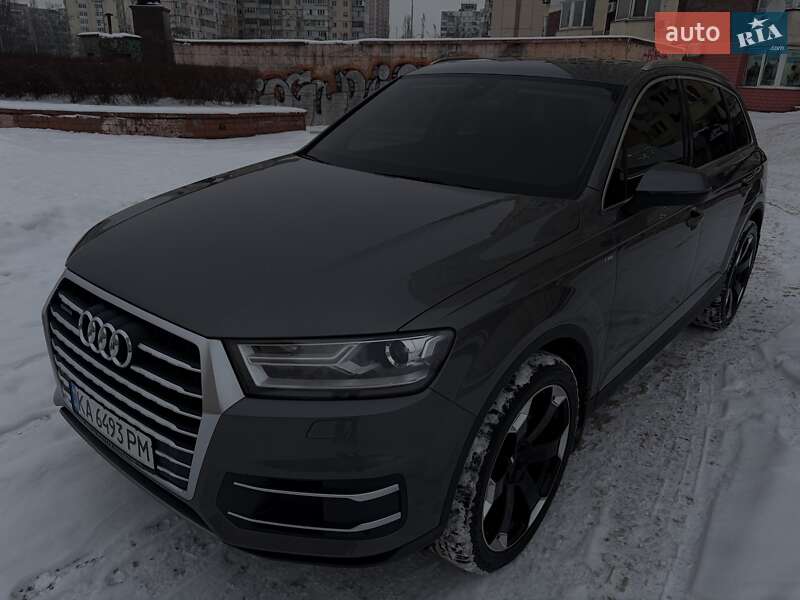 Внедорожник / Кроссовер Audi Q7 2016 в Киеве