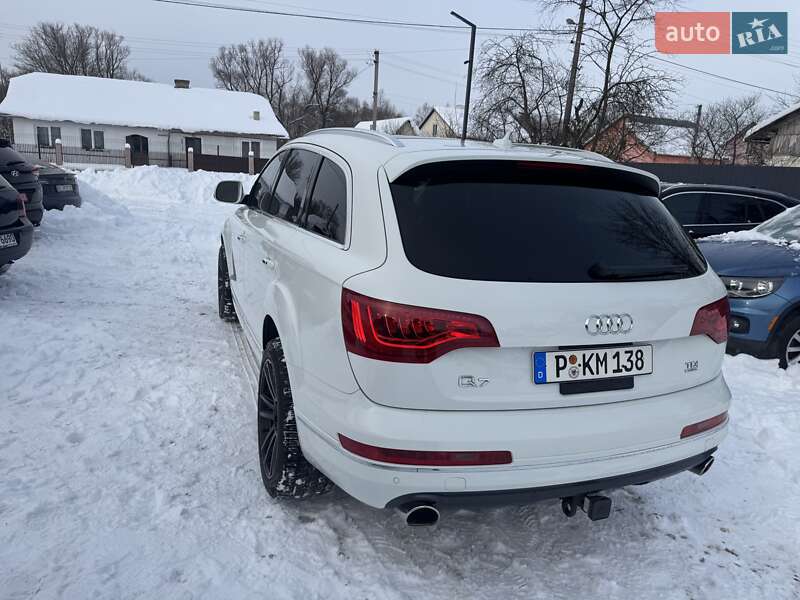 Внедорожник / Кроссовер Audi Q7 2015 в Самборе
