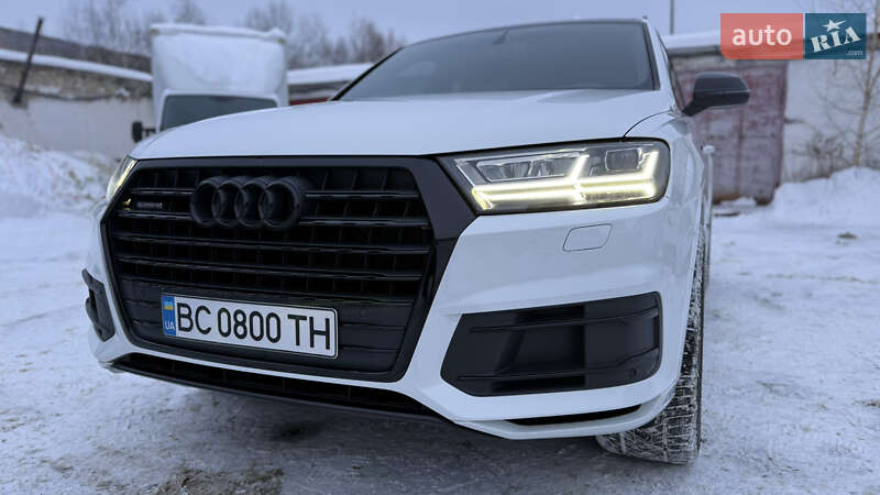 Внедорожник / Кроссовер Audi Q7 2016 в Новояворовске
