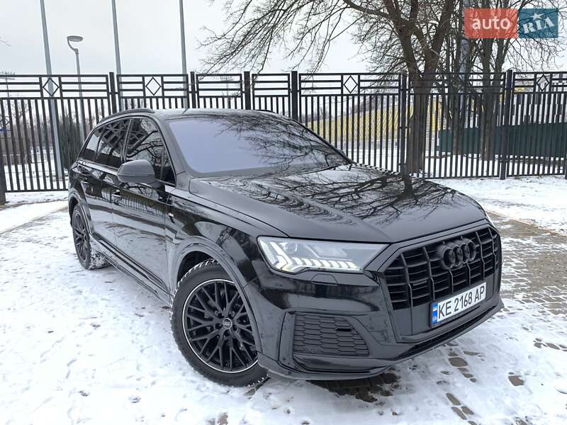 Внедорожник / Кроссовер Audi Q7 2020 в Кривом Роге