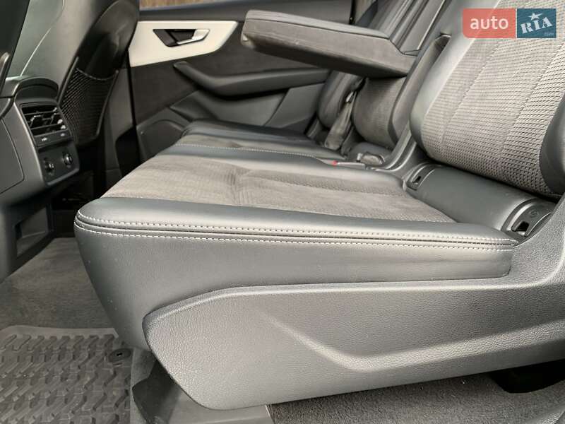 Внедорожник / Кроссовер Audi Q7 2020 в Кривом Роге