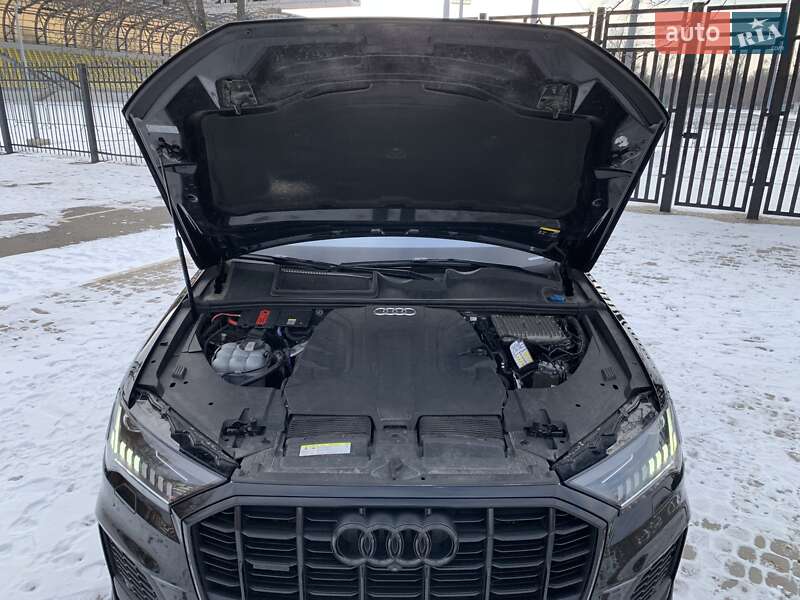 Внедорожник / Кроссовер Audi Q7 2020 в Кривом Роге