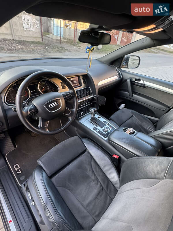 Внедорожник / Кроссовер Audi Q7 2014 в Одессе