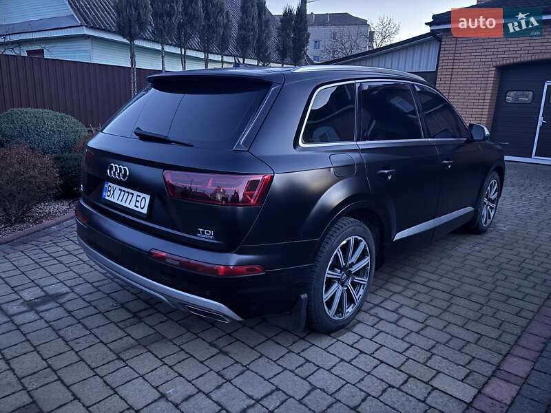 Внедорожник / Кроссовер Audi Q7 2017 в Барановке