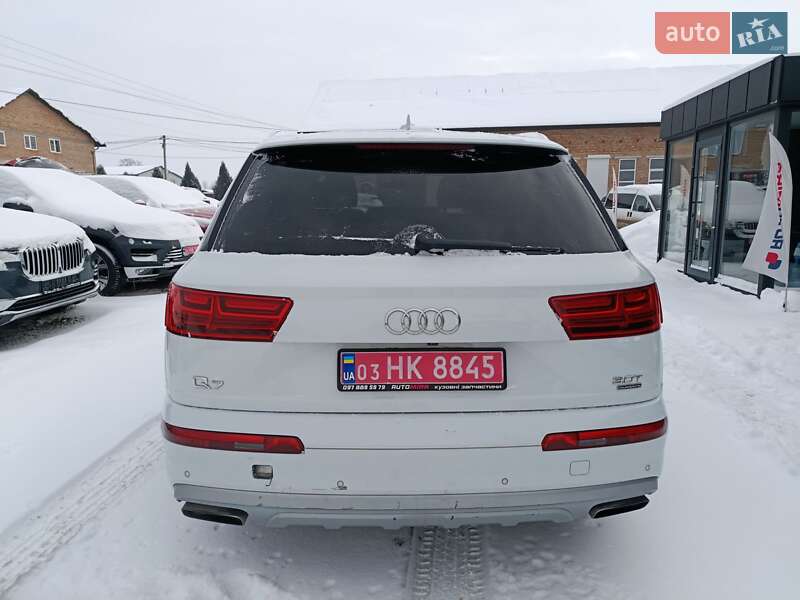 Внедорожник / Кроссовер Audi Q7 2017 в Луцке