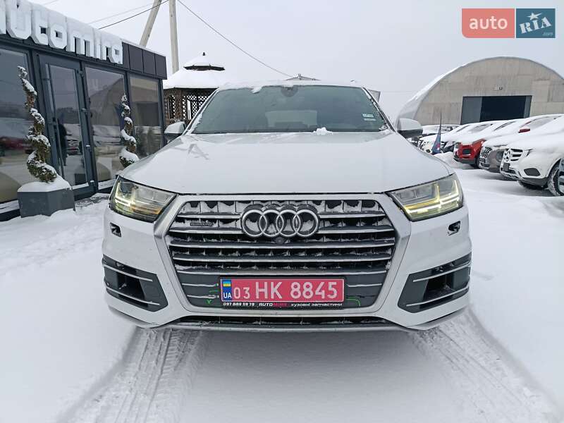 Внедорожник / Кроссовер Audi Q7 2017 в Луцке