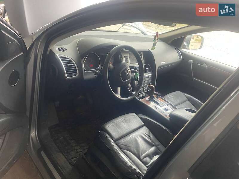 Внедорожник / Кроссовер Audi Q7 2007 в Южноукраинске