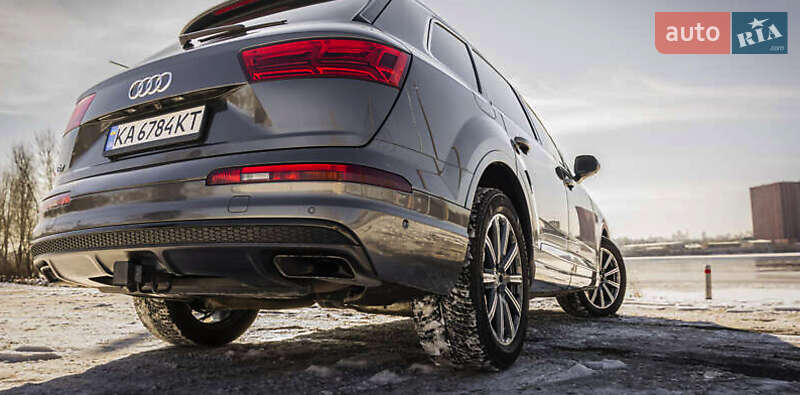 Внедорожник / Кроссовер Audi Q7 2019 в Киеве