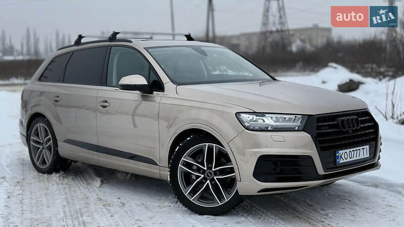 Внедорожник / Кроссовер Audi Q7 2018 в Ужгороде