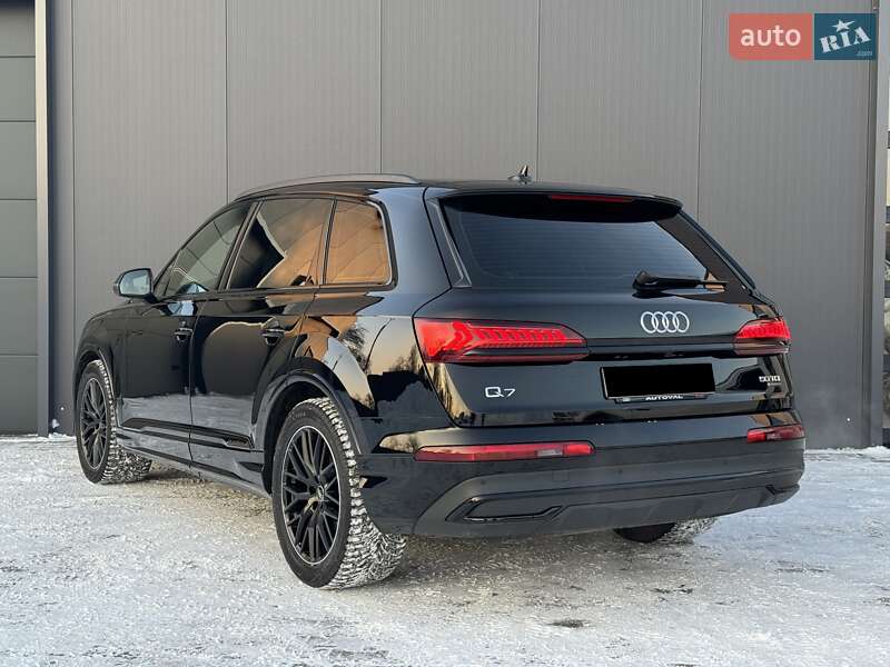 Позашляховик / Кросовер Audi Q7 2020 в Луцьку