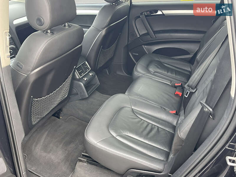 Внедорожник / Кроссовер Audi Q7 2010 в Ровно