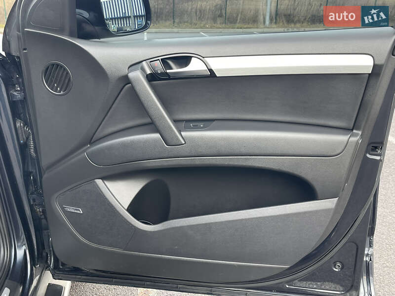 Внедорожник / Кроссовер Audi Q7 2010 в Ровно