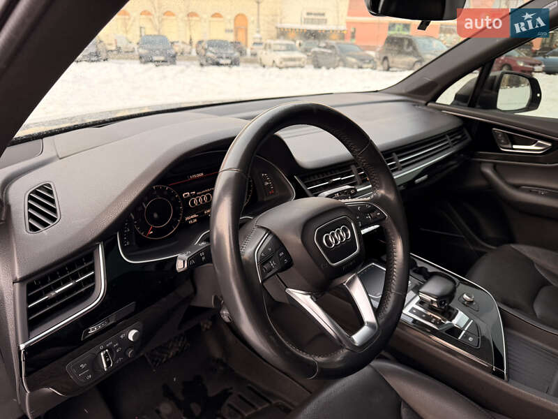 Внедорожник / Кроссовер Audi Q7 2017 в Харькове