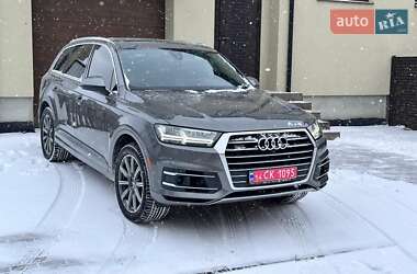 Позашляховик / Кросовер Audi Q7 2017 в Стрию
