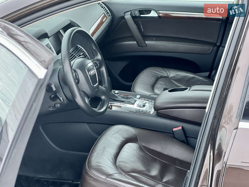 Внедорожник / Кроссовер Audi Q7 2010 в Ровно