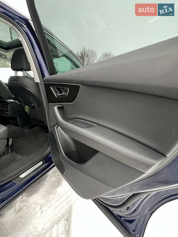 Внедорожник / Кроссовер Audi Q7 2022 в Новояворовске