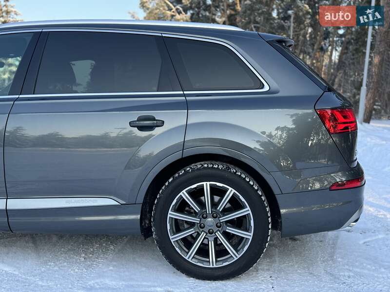 Внедорожник / Кроссовер Audi Q7 2018 в Киеве