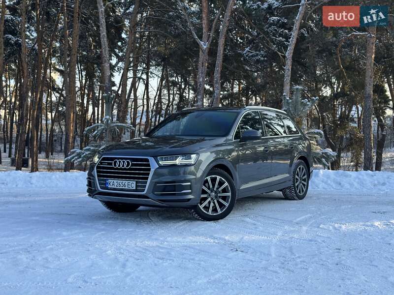 Внедорожник / Кроссовер Audi Q7 2018 в Киеве