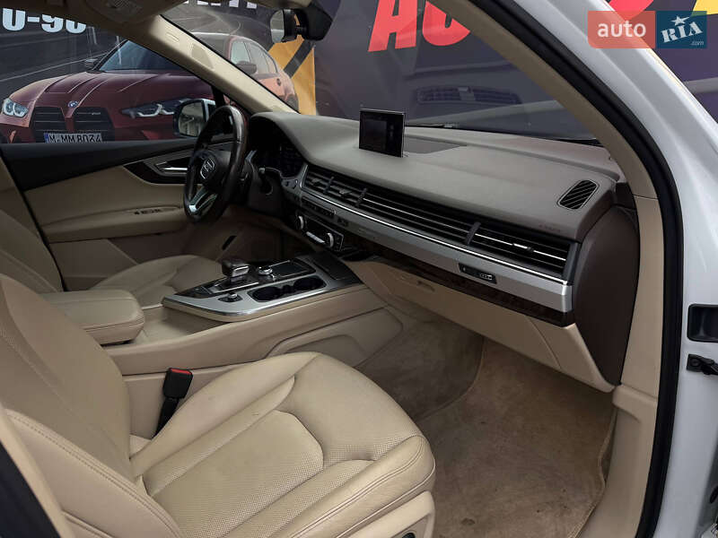 Внедорожник / Кроссовер Audi Q7 2018 в Стрые