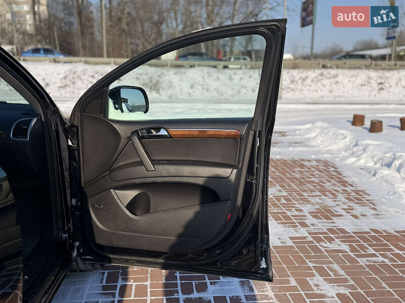 Внедорожник / Кроссовер Audi Q7 2012 в Полтаве