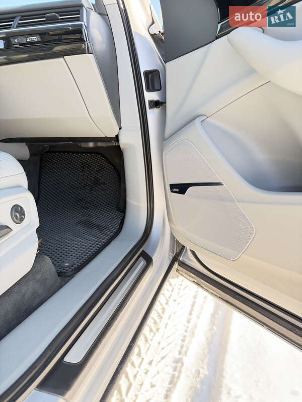 Внедорожник / Кроссовер Audi Q7 2016 в Радивилове