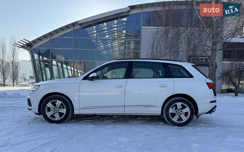 Внедорожник / Кроссовер Audi Q7 2020 в Киеве