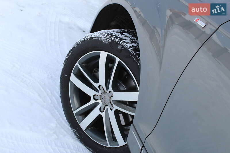 Внедорожник / Кроссовер Audi Q7 2015 в Ровно