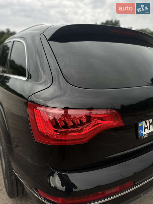 Внедорожник / Кроссовер Audi Q7 2010 в Черняхове