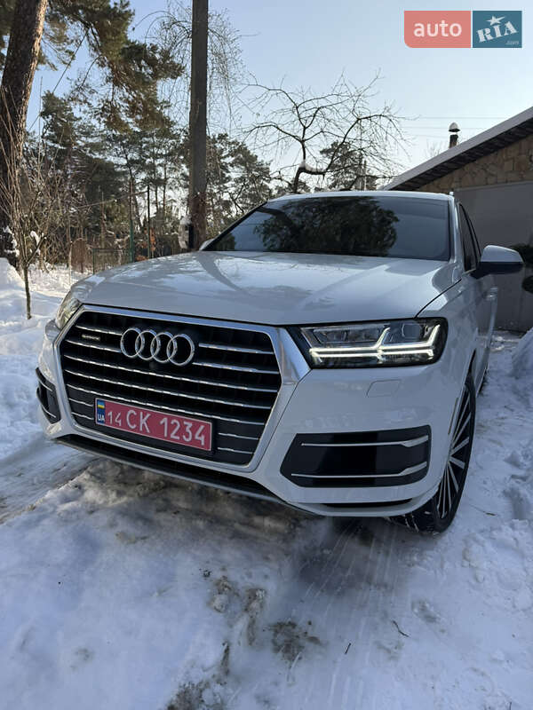 Внедорожник / Кроссовер Audi Q7 2017 в Львове