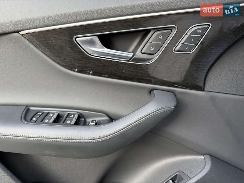 Внедорожник / Кроссовер Audi Q7 2022 в Одессе