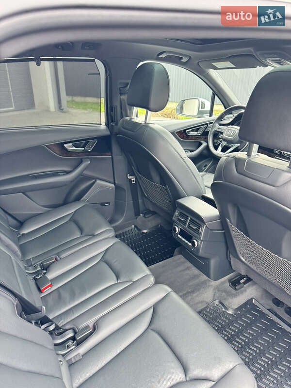 Внедорожник / Кроссовер Audi Q7 2016 в Виннице