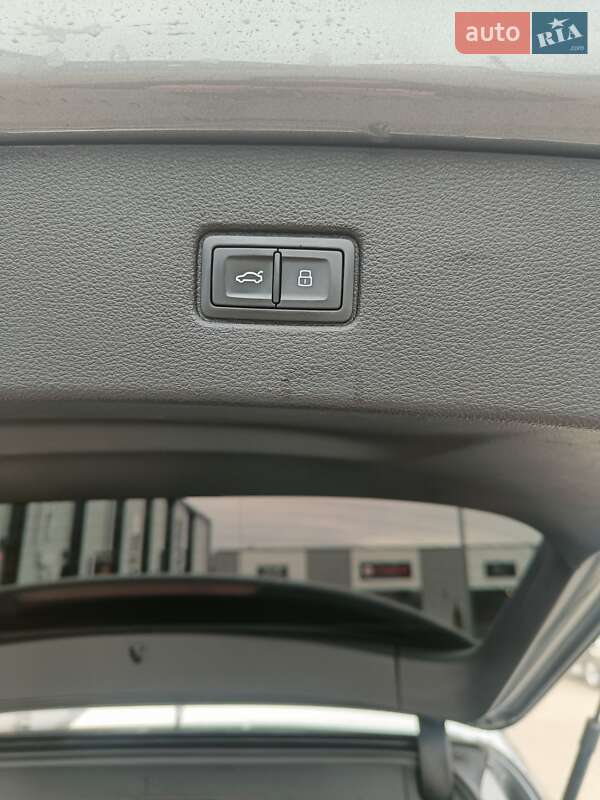 Внедорожник / Кроссовер Audi Q7 2017 в Дубно