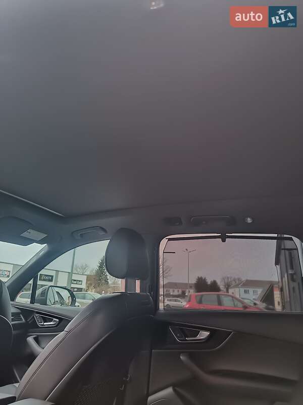 Внедорожник / Кроссовер Audi Q7 2017 в Дубно