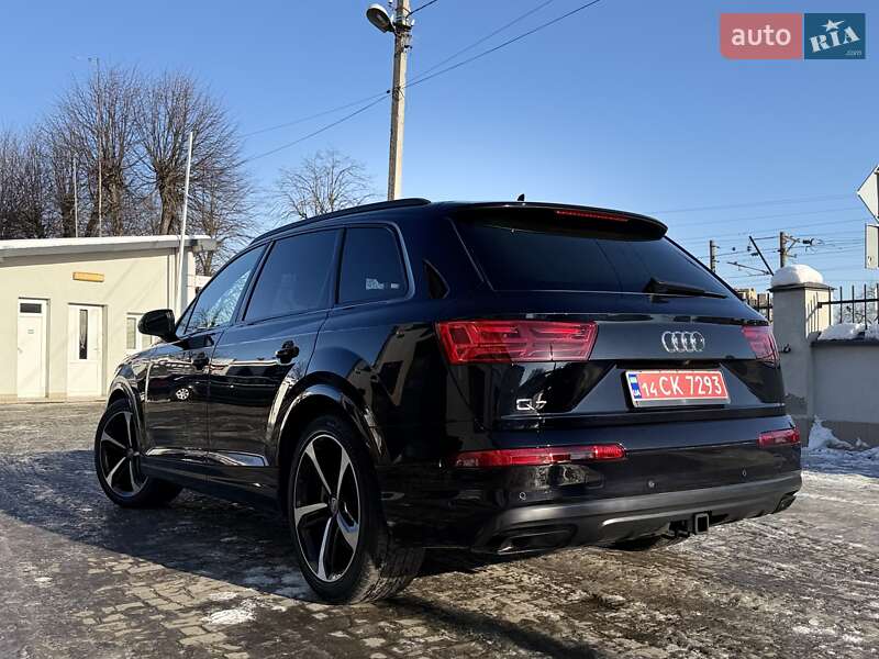 Позашляховик / Кросовер Audi Q7 2018 в Дрогобичі