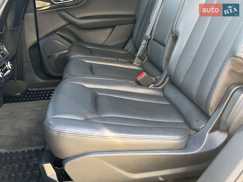 Позашляховик / Кросовер Audi Q7 2018 в Дрогобичі