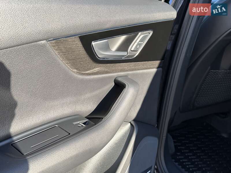 Позашляховик / Кросовер Audi Q7 2018 в Дрогобичі