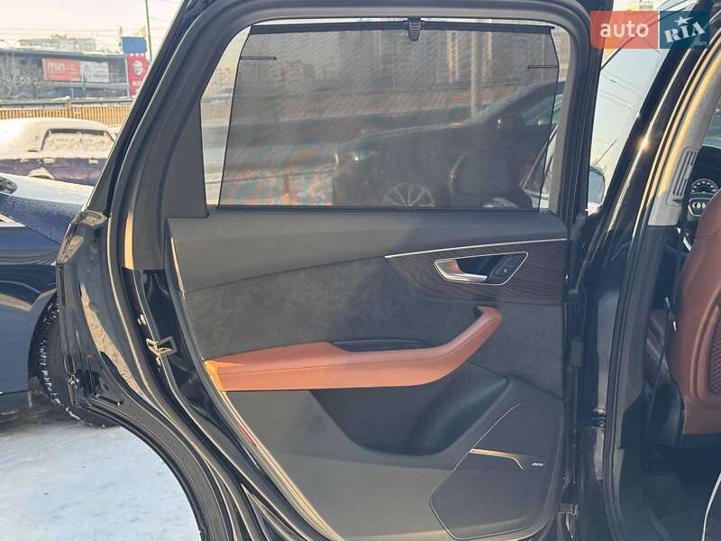 Внедорожник / Кроссовер Audi Q7 2020 в Киеве