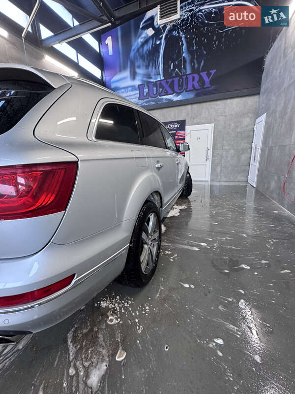 Внедорожник / Кроссовер Audi Q7 2015 в Подольске