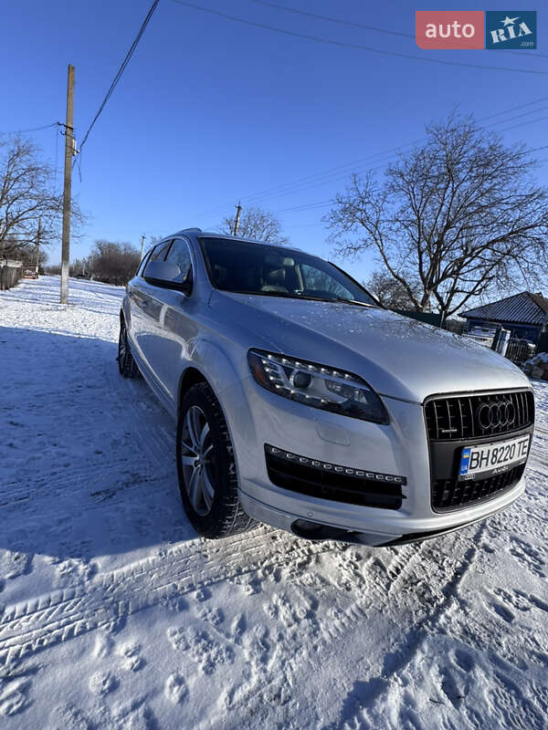 Внедорожник / Кроссовер Audi Q7 2015 в Подольске