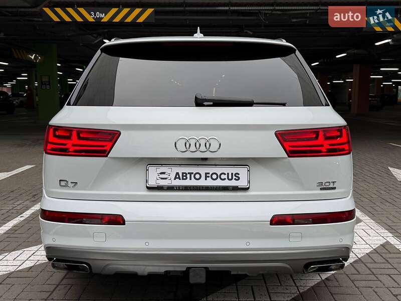 Внедорожник / Кроссовер Audi Q7 2016 в Киеве