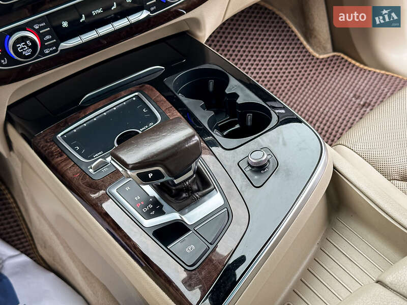 Внедорожник / Кроссовер Audi Q7 2016 в Хмельницком