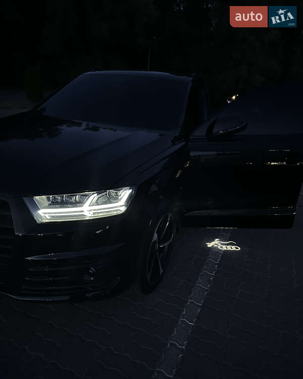 Внедорожник / Кроссовер Audi Q7 2019 в Сумах