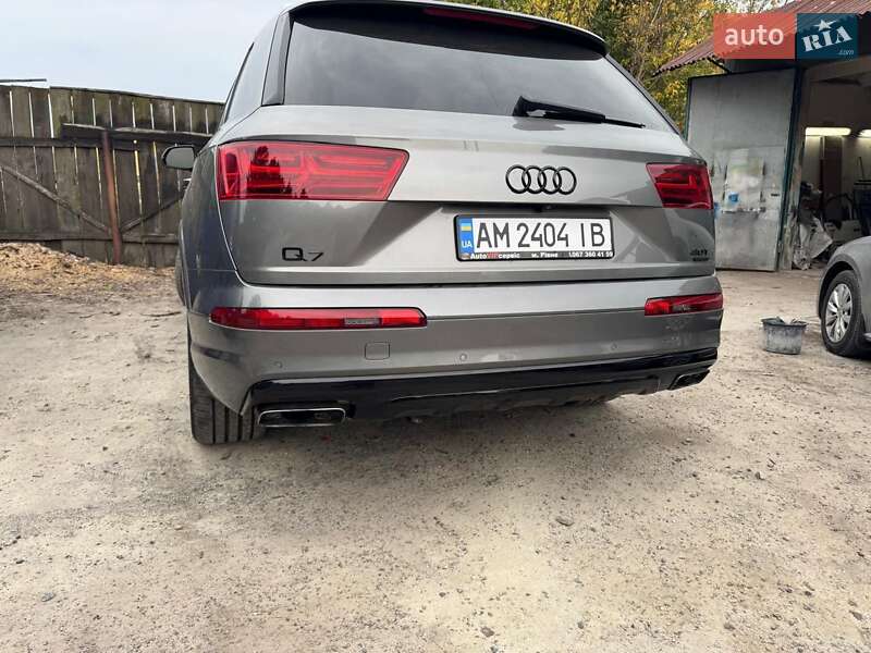 Внедорожник / Кроссовер Audi Q7 2016 в Звягеле