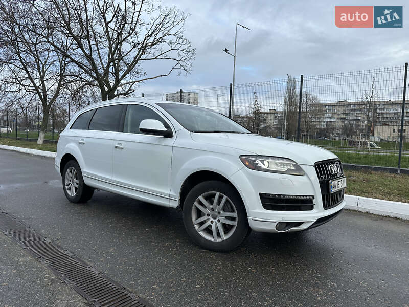 Внедорожник / Кроссовер Audi Q7 2014 в Киеве