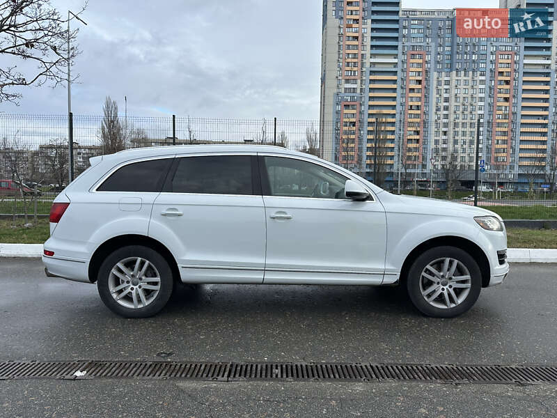 Внедорожник / Кроссовер Audi Q7 2014 в Киеве