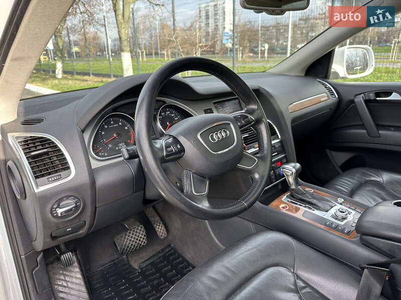 Внедорожник / Кроссовер Audi Q7 2014 в Киеве