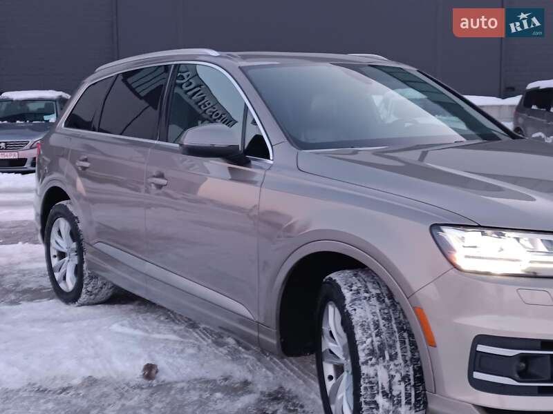 Внедорожник / Кроссовер Audi Q7 2017 в Львове