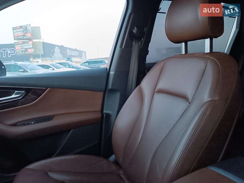 Внедорожник / Кроссовер Audi Q7 2017 в Львове