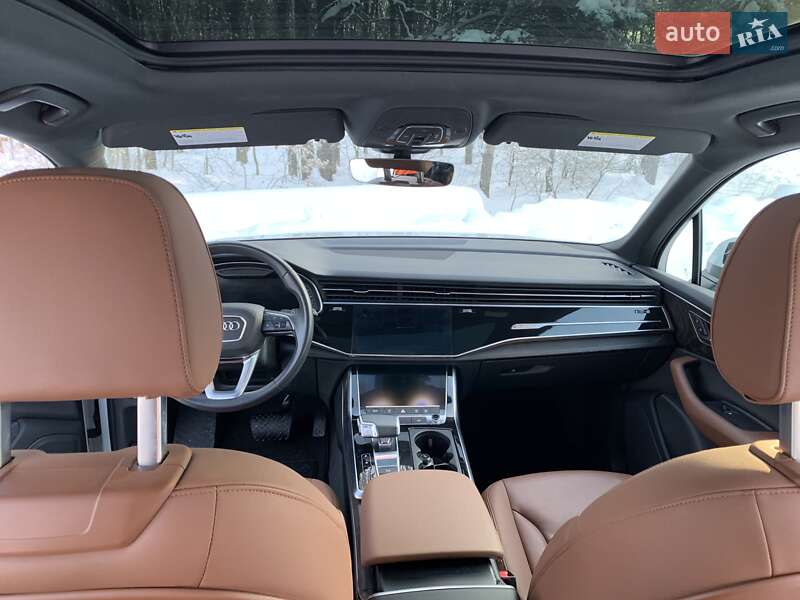 Позашляховик / Кросовер Audi Q7 2023 в Рівному
